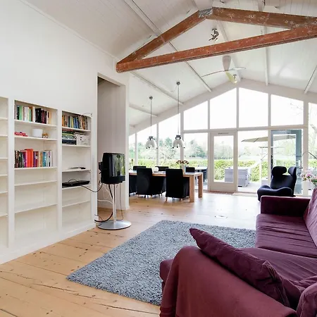 Luxurious Holiday Home Along The Dutch Coast With Jacuzzi Nyaraló *