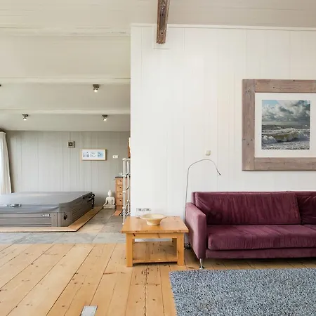 Luxurious Holiday Home Along The Dutch Coast With Jacuzzi Nyaraló *