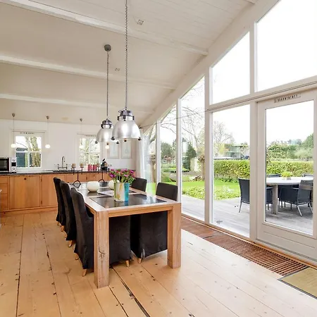 Nyaraló Luxurious Holiday Home Along The Dutch Coast With Jacuzzi Bergen